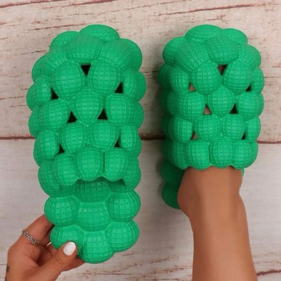 green bubble slides - Picture 3 of 3